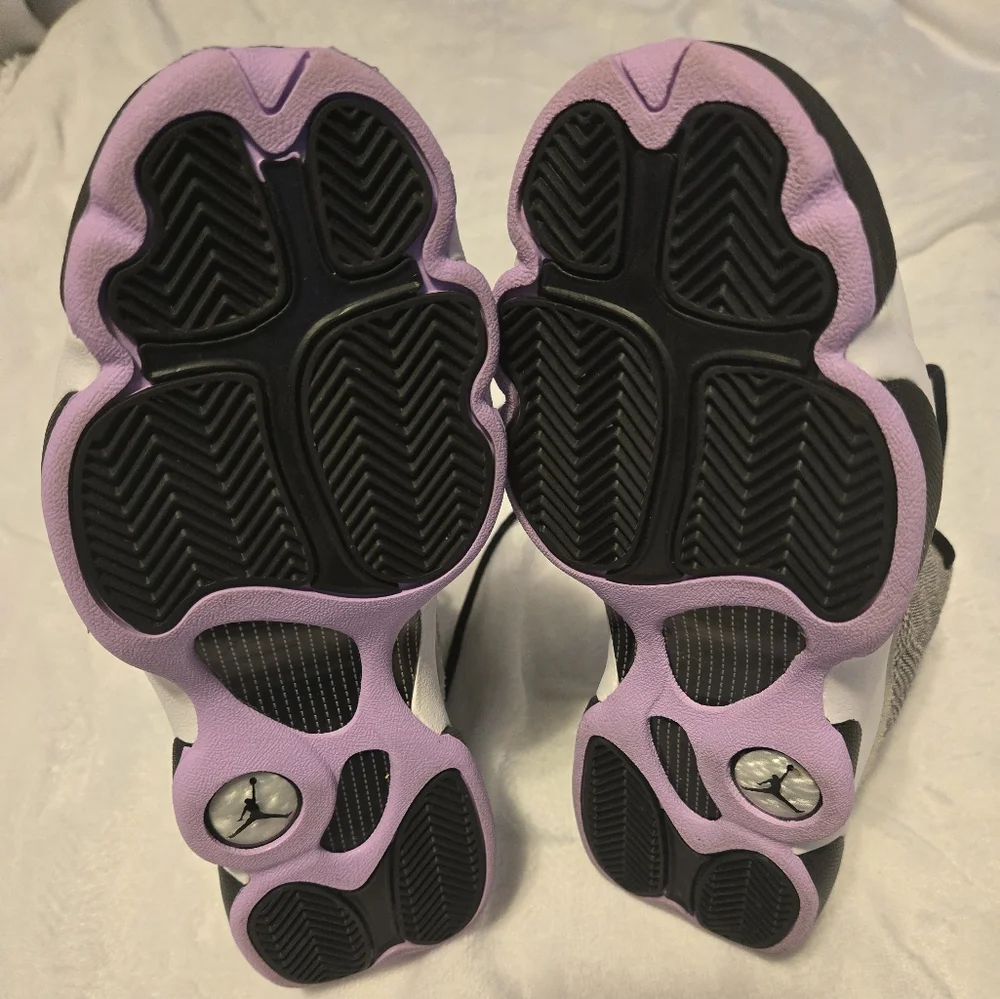 Jordan 13Retro Houndstooth Size 5.5 Color Grey/Purple
